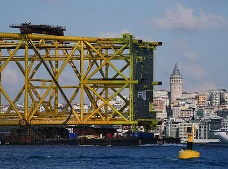 350 metrelik dev platform İstanbul Boğazı’nda