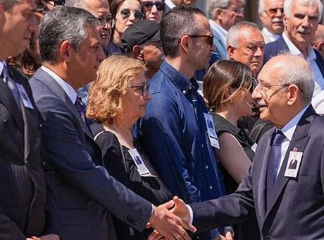 Son dakika… Mutlak butlan kararı sonrası Kemal Kılıçdaroğlu ile Özgür Özel ilk kez yan yana