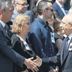 İlk karşılaşma ilk tokalaşma!