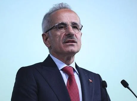 Bakan Uraloğlu: 15 gemimiz güvenli şekilde Basra Körfezi’nden ayrıldı