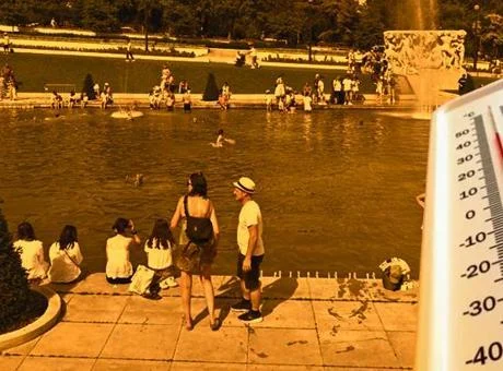 Fransa Meclisi’nde klima krizi! Kavuran sıcakların vurduğu ülkede meclis başkanının önerisi güldürdü