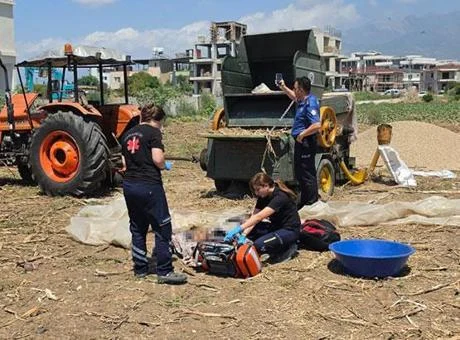 Hatay’da feci son! Harman makinesine düşen genç hayatını kaybetti