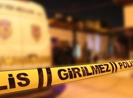 Adana’da 16 yaşındaki kız uyuyan annesini bıçaklayarak öldürdü