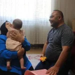 10 yıl çocuk sahibi olamadılar! Aldıkları telefon hayatlarını tamamen değiştirdi! Şimdi herkese aynı çağrıyı yapıyorlar