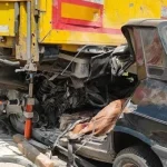 Park halindeki TIR’a çarpan araçta 2 kişi öldü