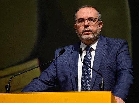 Prof. Dr. Erhan Afyoncu yaklaşmakta olan büyük tehlikeyi açıkladı: ‘Türkler için savaştan bile önemli bir tehdit’