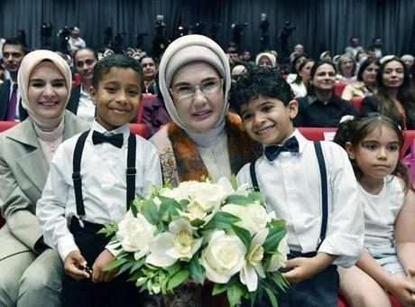 Emine Erdoğan: İnanıyorum ki koruyucu aile sayımız katlanarak artmaya devam edecek