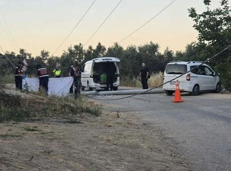 Mudanya’da yardım seferberliği: Kaza yapan sürücüye giden genç elektrik akımına kapılıp can verdi