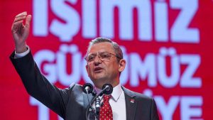 CHP'li kadın il başkanlarından 'mutlak butlan' tepkisi: Özgür Özel'in yanındayız