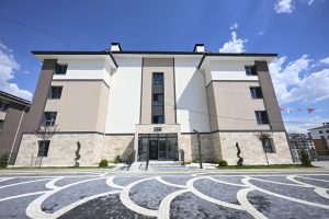 TOKİ'nin 20 bin konutluk projesinde örnek daire tanıtıldı