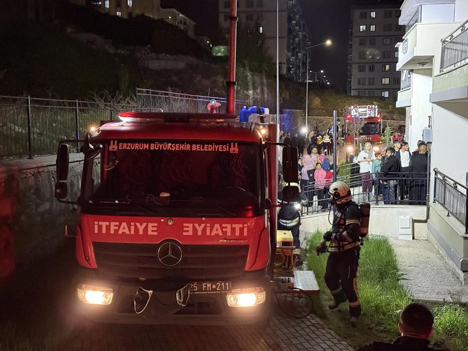 Diyaliz hastası yangında can verdi