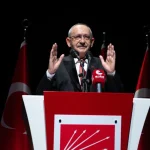 CHP’de gözler saat 13.00’te: Gündem ihraç kararları ve kurultay