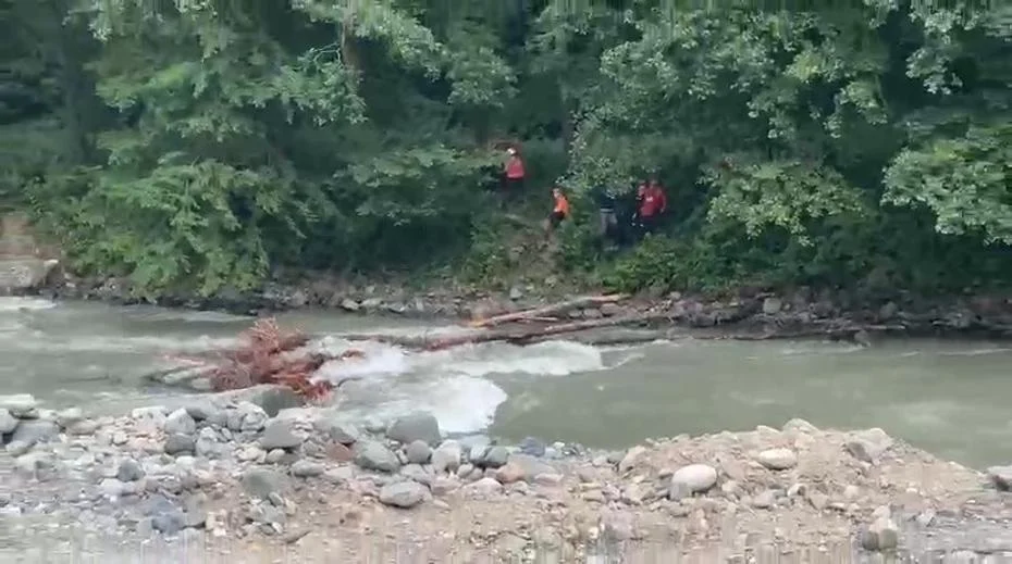 Aranan kayıp kişi ölü bulundu. Arama ekibinin botu devrildi, bir personel hayatını kaybetti