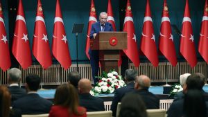 "Ana muhalefet partisi içindeki tartışmaların hiçbiri bizi ilgilendirmiyor"