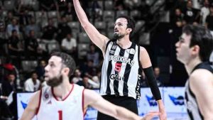 Bahçeşehir Koleji seriyi eşitledi