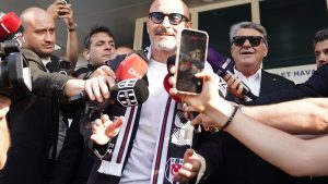 Beşiktaş'ın yeni teknik direktörü Vincenzo Italiano, İstanbul'a geldi