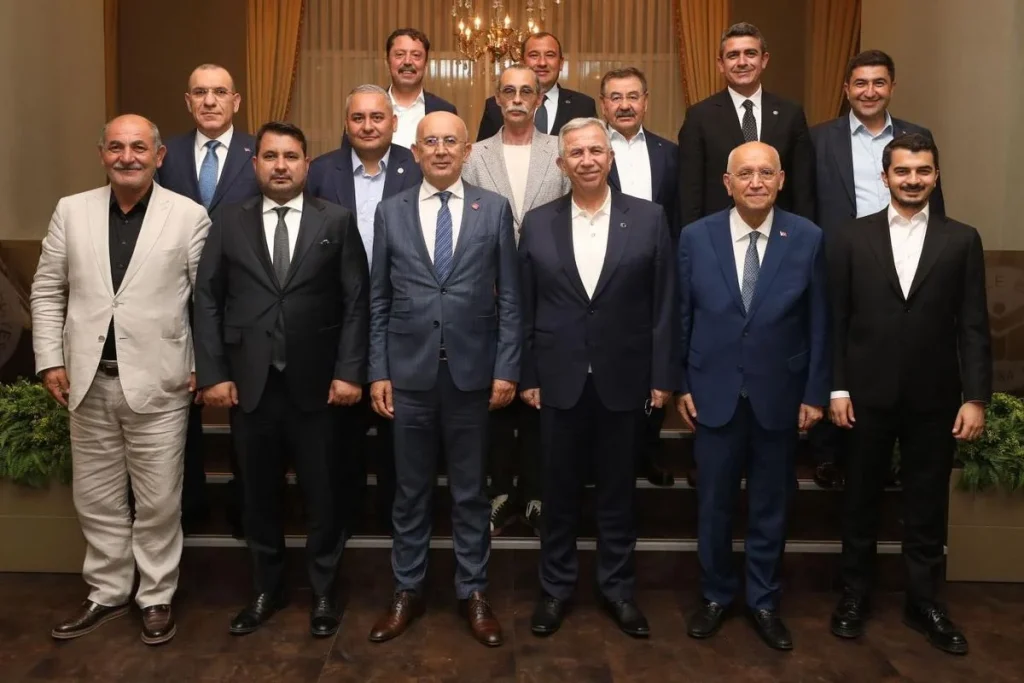 Ankara'yı sarsan iddia: 4 CHP'li belediye başkanı AK Parti'ye geçecek
