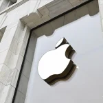 Apple bazı popüler uygulamaları kaldırdı, Kremlin tepki gösterdi