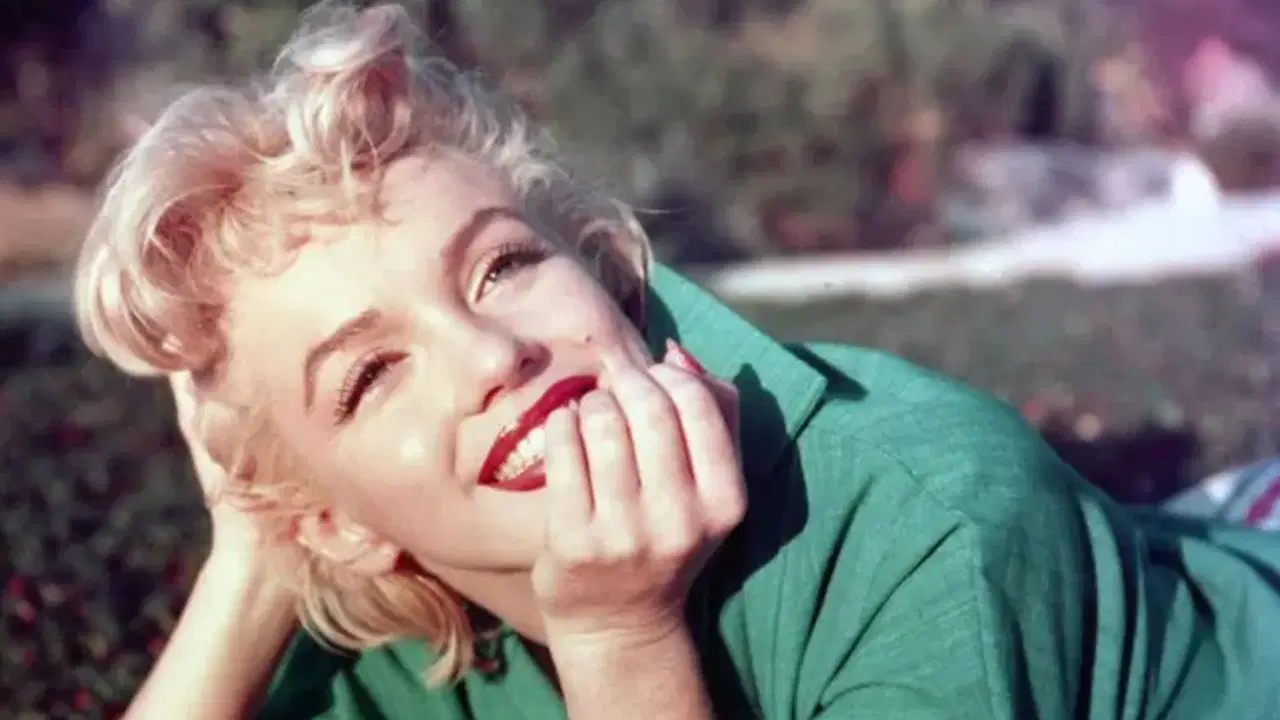 Doğumunun 100. yılında sarsıcı gerçekler: Marilyn Monroe cinayete mi kurban gitti, yoksa Kennedy’leri korumak için örtbas mı edildi?