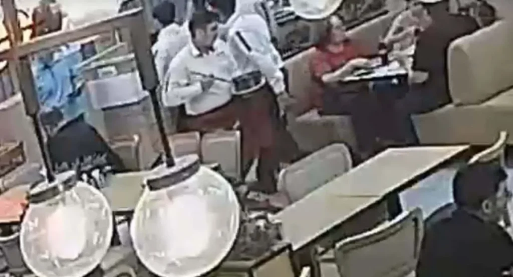 Bornova'da Döner Restoranında Korkutan An: 2 Yaşındaki Mercan'ın Üzerine Kızgın Tereyağı Döküldü