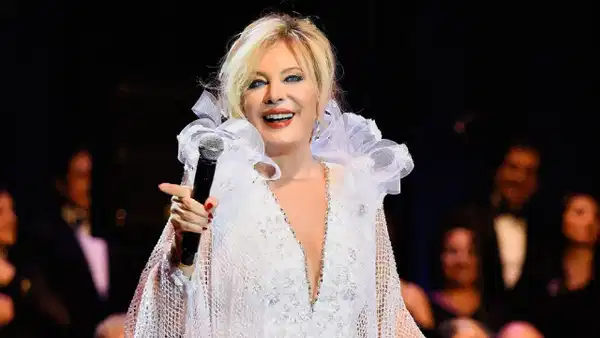 Usta sanatçı Emel Sayın’dan sevenlerini üzen haber! Konserlerini erteledi: ‘Tedavi görmem gerekiyor’