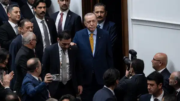 AKP'li Şamil Tayyar: CHP 40 parçaya bölünsün, sen ekonomiyi düzeltmezsen önümüzdeki seçimi kazanamazsın