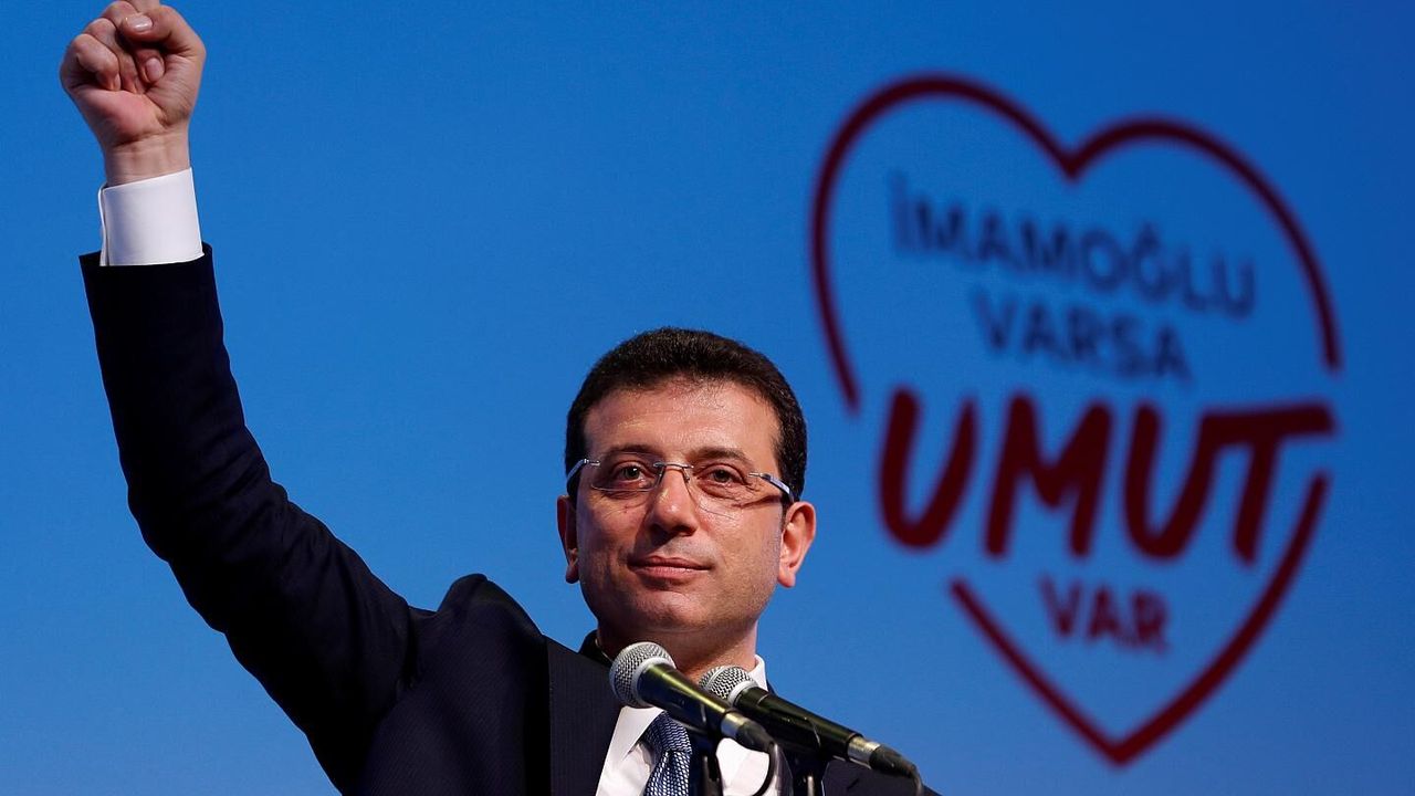 İmamoğlu'nun Şadi Yazıcı'ya hakaret davası ertelendi