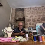 Emekli zabıt katibi, iğne oyasını dünyaya tanıtıyor