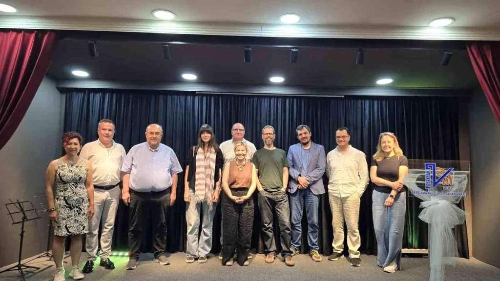Galenos ve Bergama'nın 2 bin yıllık tıp mirası geleceğin teknolojileriyle buluştu