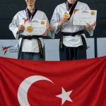 İzmirli tekvandocu çift, Londra'dan şampiyon döndü