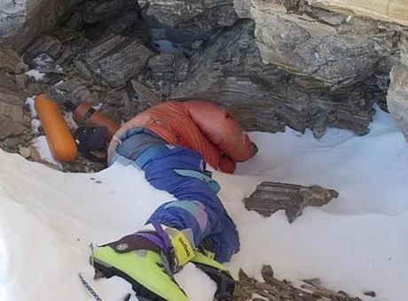 Everest’te 30 yıllık sır çözüldü! Gerçek kimliği ortaya çıktı