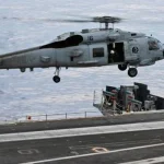 ABD helikopteri Umman Denizi’ne acil iniş yaptı! 1 mürettebat kayıp