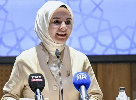 Bakan Göktaş, ‘Evlenecek Gençlerin Desteklenmesi Projesi Evlilik Öncesi Eğitim Programı’nda konuştu