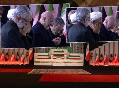 Hamaney’in cenaze töreninden görüntüler! Üst düzey isimler dini liderin tabutu başında gözyaşlarına boğuldu