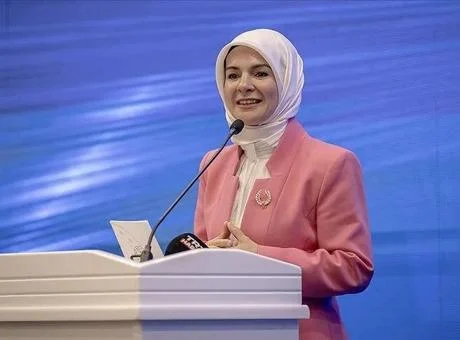 Bakan Göktaş 160 binden fazla gence evlilik kredisi verildiğini açıkladı