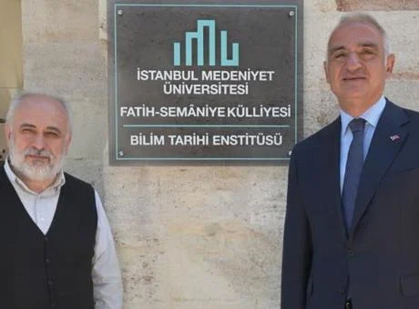 Bakan Ersoy’dan Prof. Dr. İhsan Fazlıoğlu’na ziyaret
