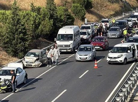 Tekirdağ’da 7 Araçlı Zincirleme Kaza: 1 Yaralı, Trafikte Uzun Kuyruk