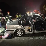 TIR arızalanan otomobile çarptı! 1 çocuk öldü, 3 kişi yaralandı