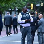 New York’ta polise silahlı saldırı! Kurşun geçirmez yelek hayatını kurtardı